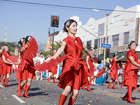 Faça um passeio pelos bairros que conservam os traços culturais imigrantes, em cidades como Estocolmo, Paris e Los Angeles 