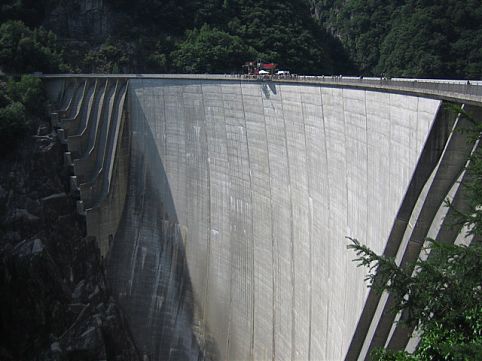 Conheça pontos de bungee jumping nos Estados Unidos, China, Áustria, Suíça e África do Sul