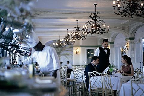 Em comemoração aos 90 anos do Copacabana Palace, mostramos como ele se tornou o hotel mais famoso do Brasil 