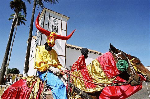 Destinos que misturam celebração da data e atrativos imperdíveis para o Corpus Christi