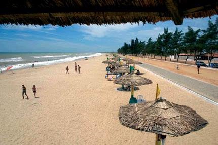 Um passeio pelas belas praias do Estado capixaba 