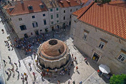 Dubrovnik_Javier Sánchez _Shuttestock.jpg