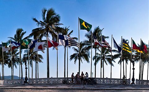 Nas curvas da estrada de Santos de bicicleta