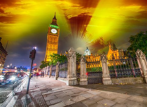 Vista noturna de Westminster, Londres