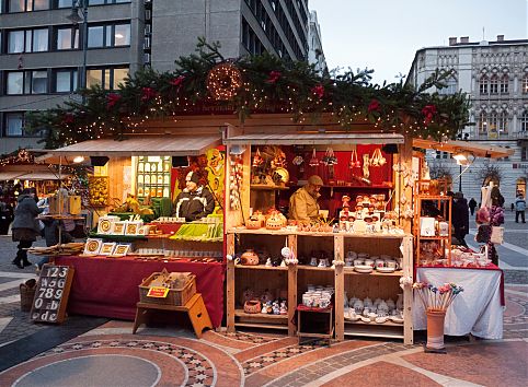 Mercado de Nalal em Budapeste , Hungria  