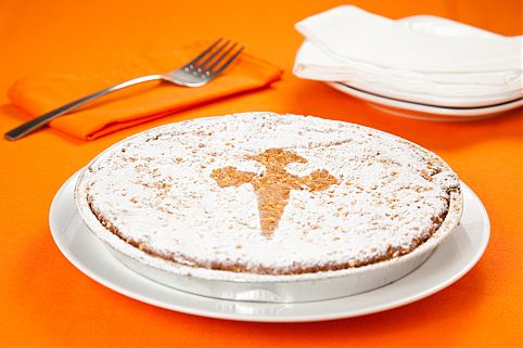 Bolo de Santiago Galicia shutterstock.jpg