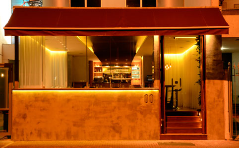 00_cafe_facade_web.jpg