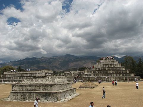 Uma viagem no tempo em busca das riquezas arquitetônicas da mais misteriosa civilização pré-colombiana