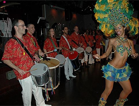 Um roteiro pelas casas estrangeiras onde o ritmo brasileiro reina 