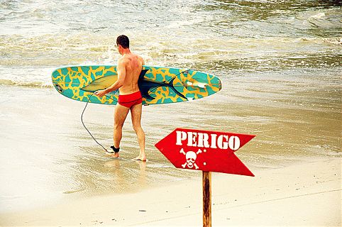 Conheça as praias brasileiras preferidas pelos surfistas 