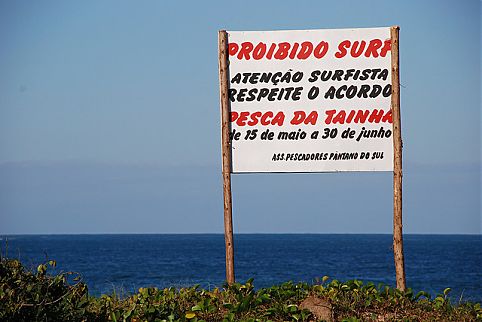 Conheça as praias brasileiras preferidas pelos surfistas 