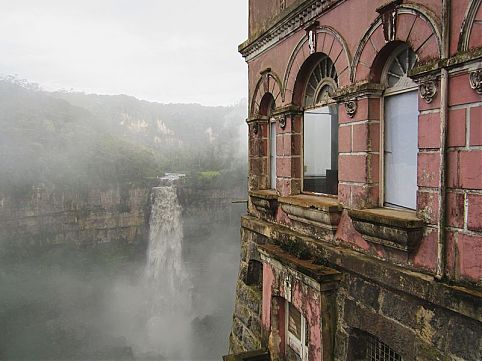 Um passeio por belas e curiosas construções abandonadas na Alemanha, Namíbia, Colômbia, China e Colômbia