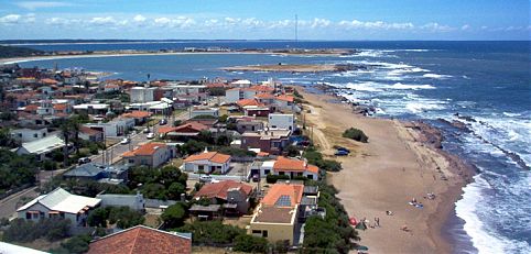 Um tour pelas praias do destino que é ‘tendência’ dos brasileiros