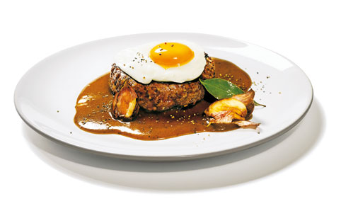 The H3 Tuga beef patty, crowned with a fried egg 