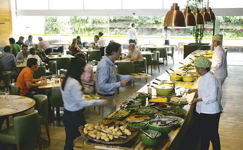 The lunch buffet at restaurant Santinho