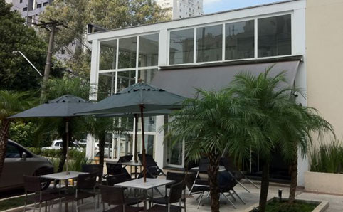 Frans Café, Praça Benedito Calixto