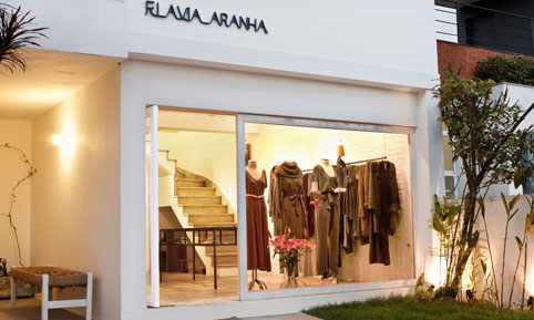 The facade of Flavia Aranha